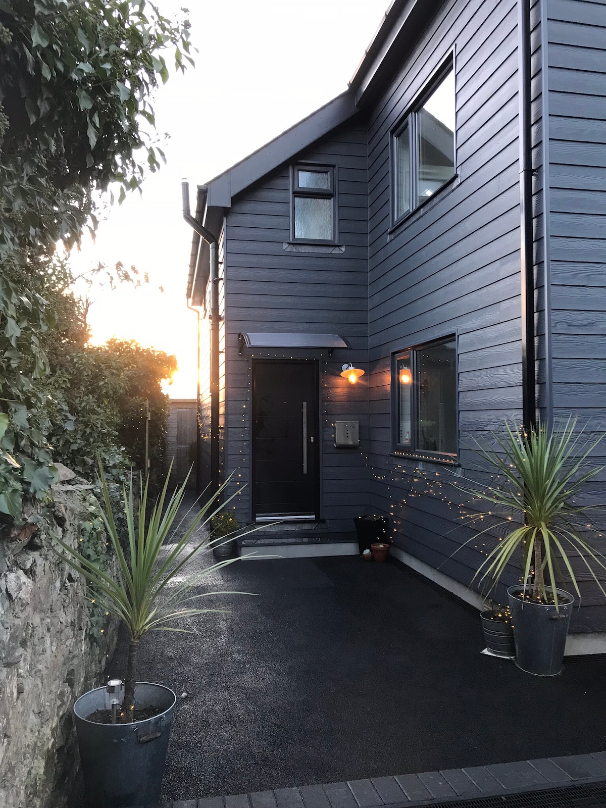 2 Bedroom Home 10 mins walk to the beach Houses for Rent in Hayle