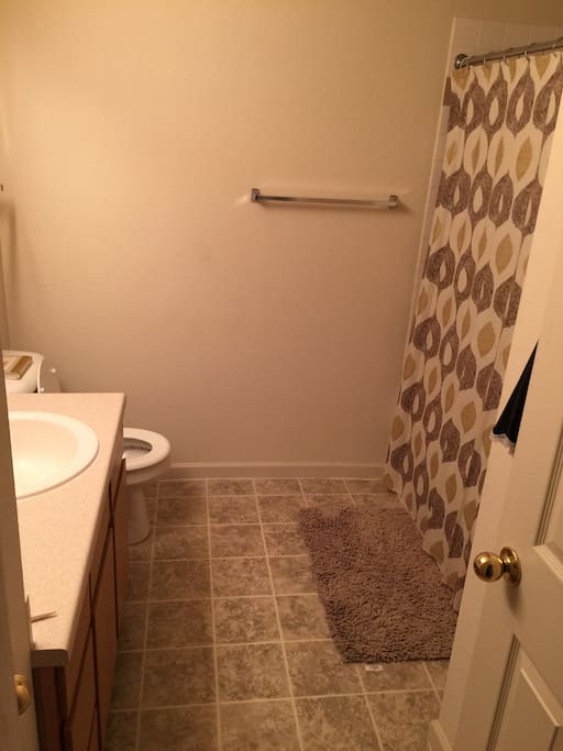 1 bathroom with garden tub