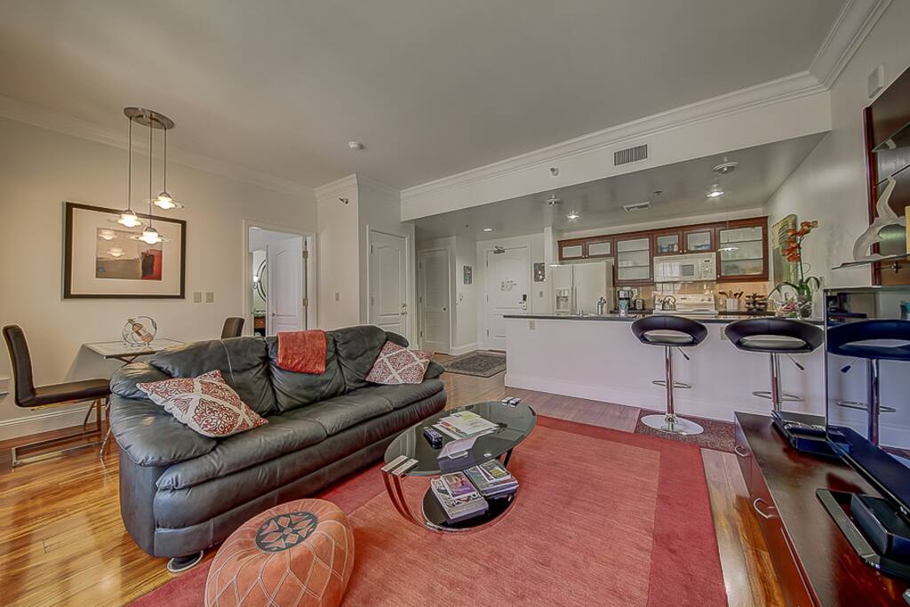 Living Room, Bar