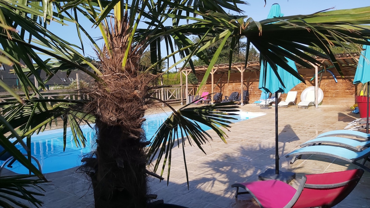 Piscine chauffée du domaine de la Tarais