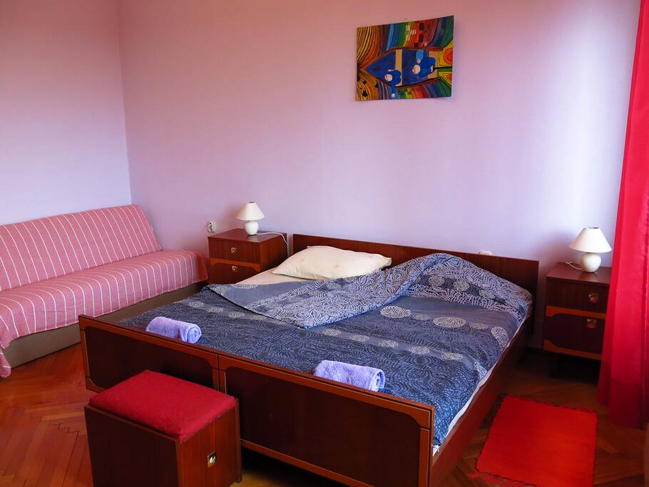 Scarlet room