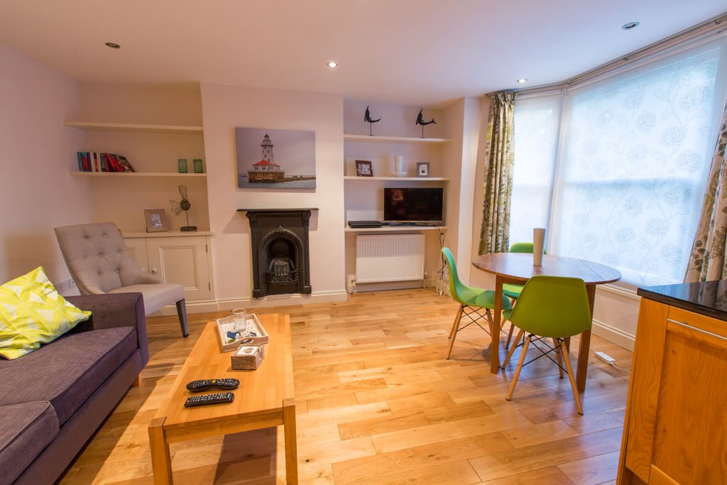 Living Room/Kitchen
