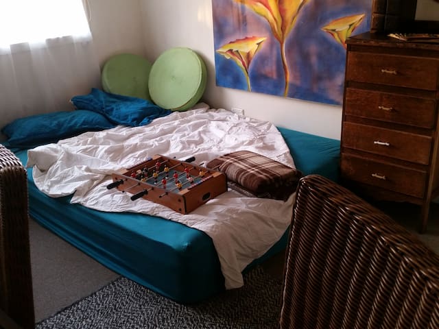 The mouth of the Mornington Peninsula - Room 1