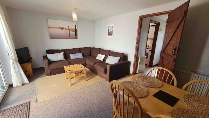 Knot Cottage - Cosy Seaside Cottage, Sleeps 4 - Wells-next-the-Sea