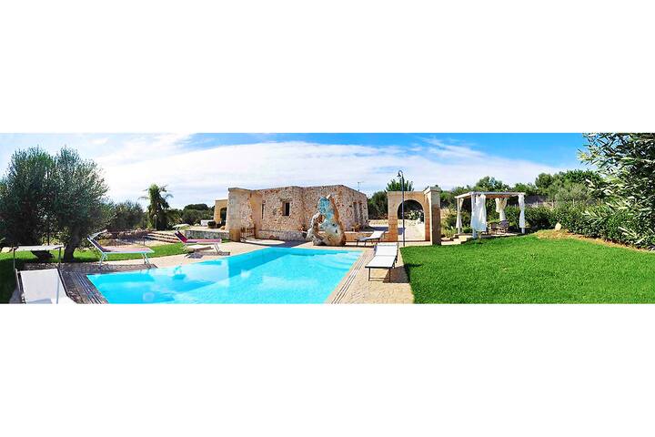 Villa con giardino e piscina privata 45 gallery image 4