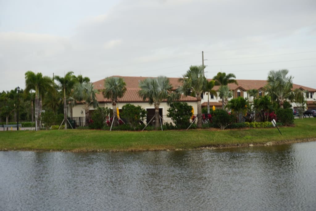 Vista al lago