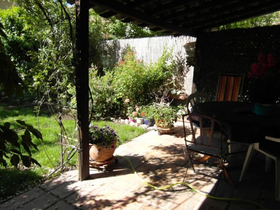 Jardin et terrasse au rdc