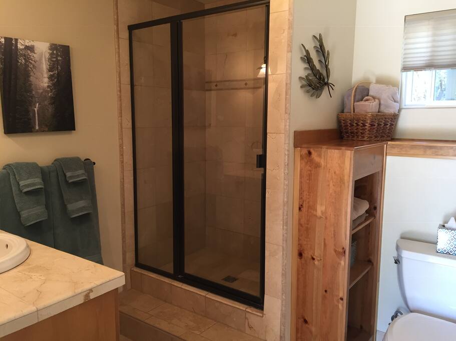 Spacious tiled bathroom