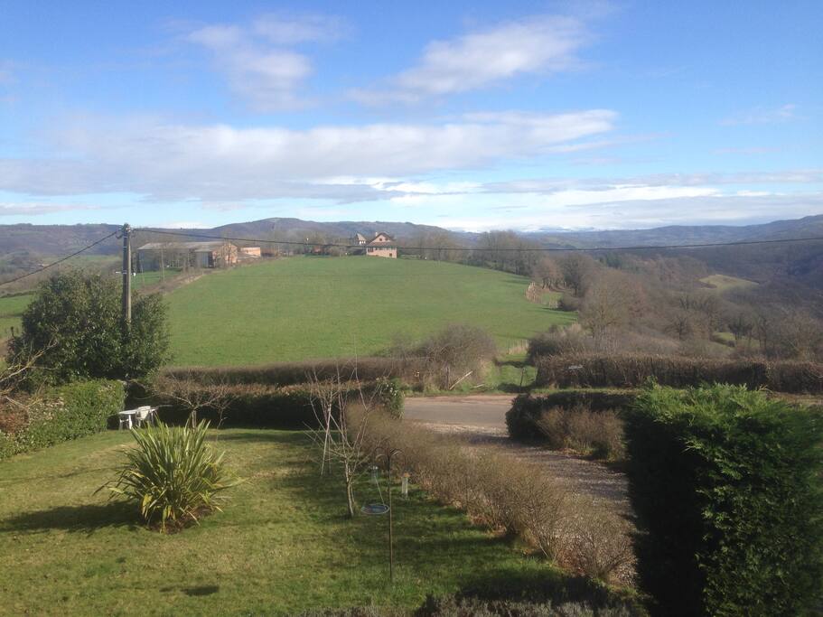 85k view to the Mountains of the Aubrac