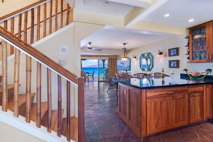 Charming 3 Bedroom Oceanfront in Puamana – Lahaina gallery image 2
