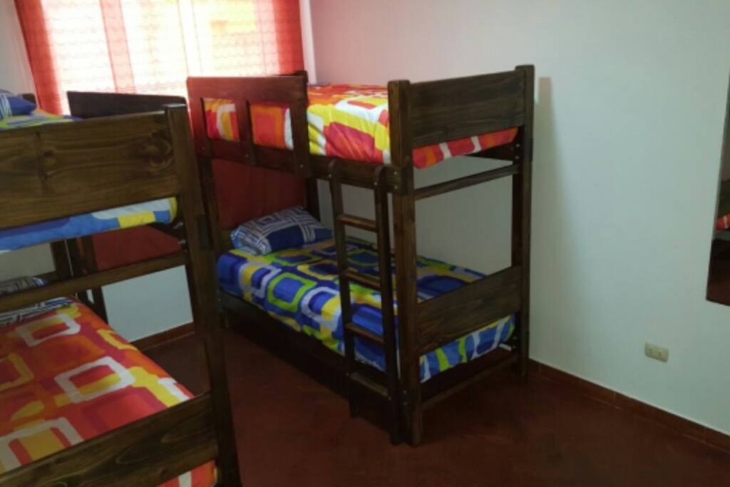 Habitacion con 2 Literas o Camarotes muy comodas