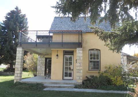 May Cottage, a Temple view from every window!