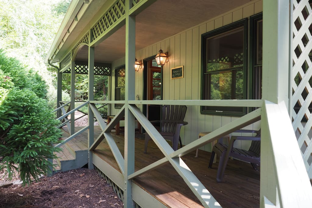 Deck ~ there is a side entrance to the deck that makes arriving with luggage or packages easy