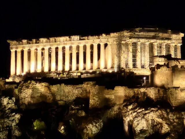 Maisonette with roof garden and unique view gallery image 2