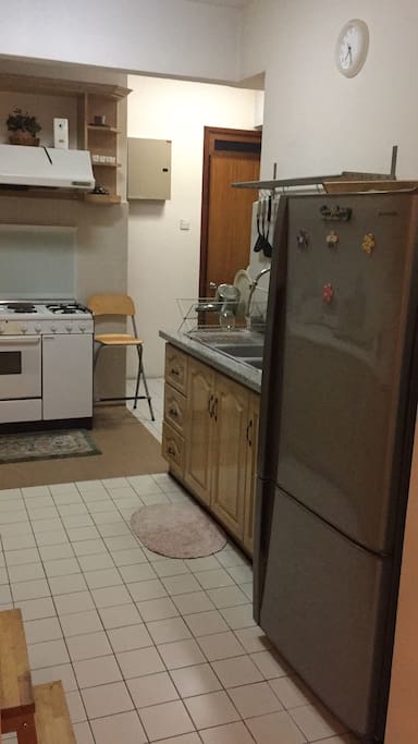 Double sink and refrigerator