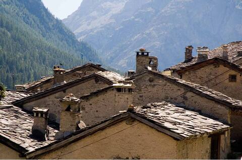 Unusual and Unique House in Upper Ubaye