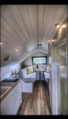 Foxy's Den, Dornoch - NC500