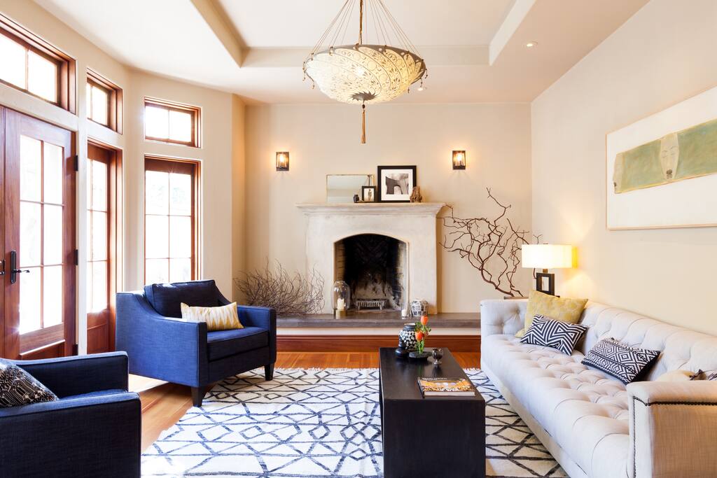 Living room with doors to the garden