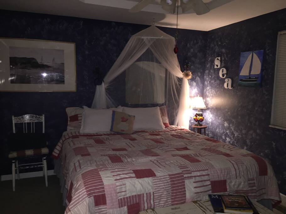 King bed, private room