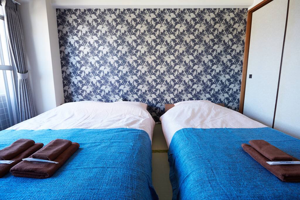 one double bed and one single bed