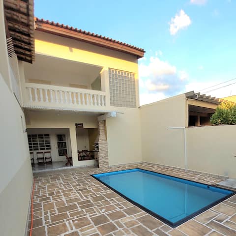 Bela Casa Completa com Pool