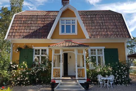 Waterfront, panoramic seaview, own jetty and sauna