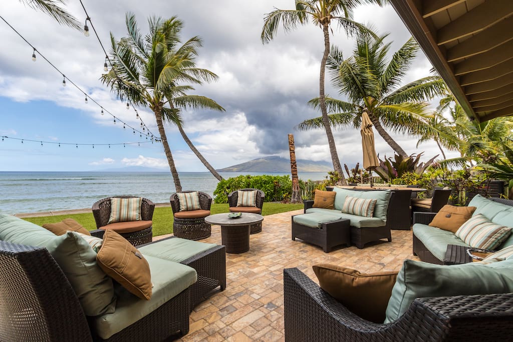 Luxurious and expansive oceanfront lanai and dining area. Perfect for the incomparable Maui sunsets.