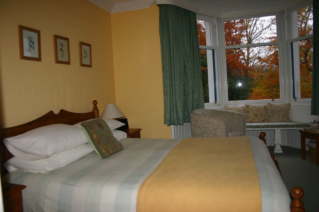 Double bedded room with king sized bed and en-suite bathroom