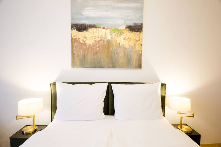 Superior Three-Bedroom Apartment – Opera gallery image 3