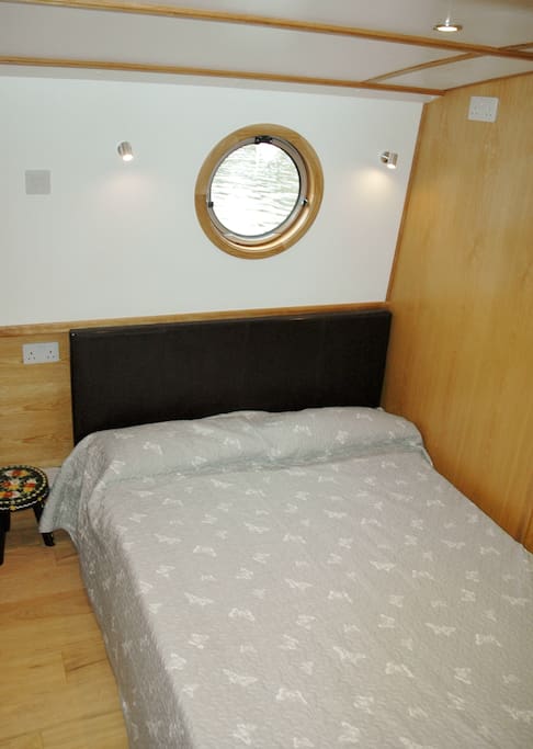 Double bed in bedroom