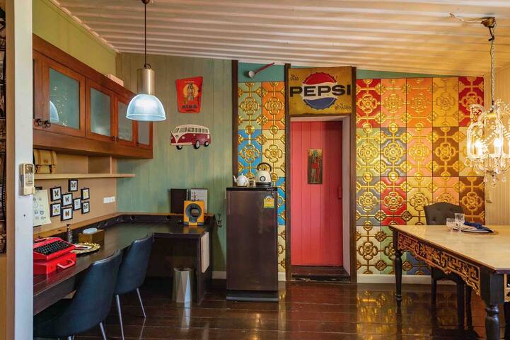 Artist House & Gallery – 5 Guest Suites for 17 pax gallery image 5