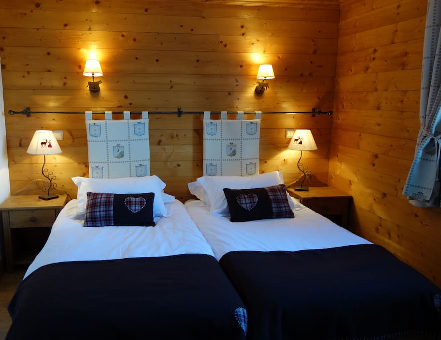 Chambre 2 lits 1 place, possibilité lit 2 places