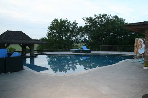 perfect summer venue : new addition of hot tub!!