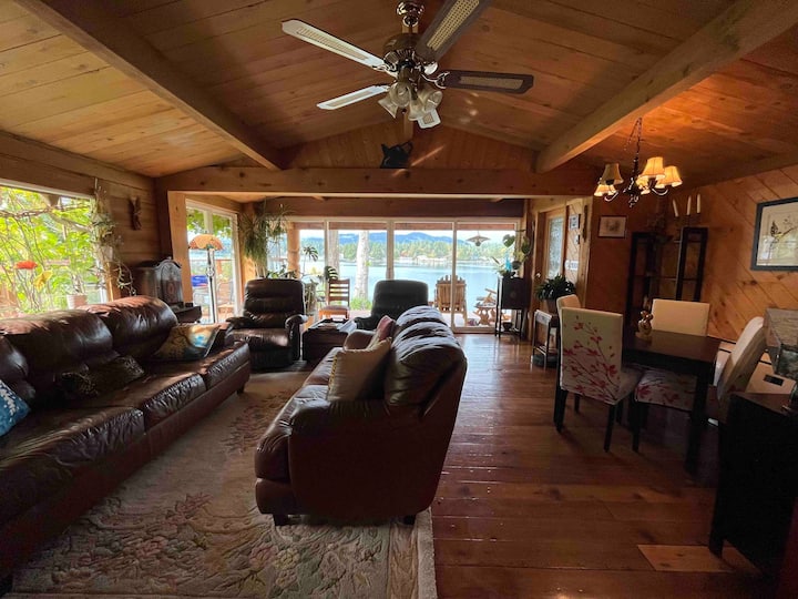Waterfront Sea Haven East Sooke, House And Suite. - Sooke
