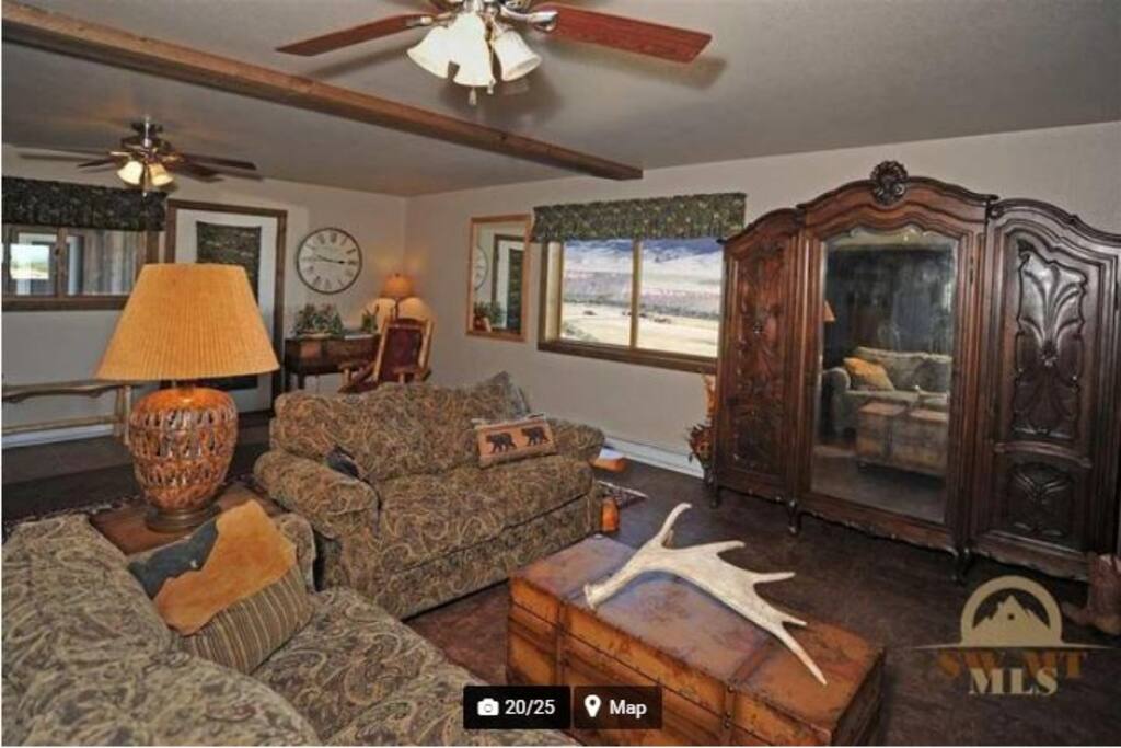 PALISADES living area