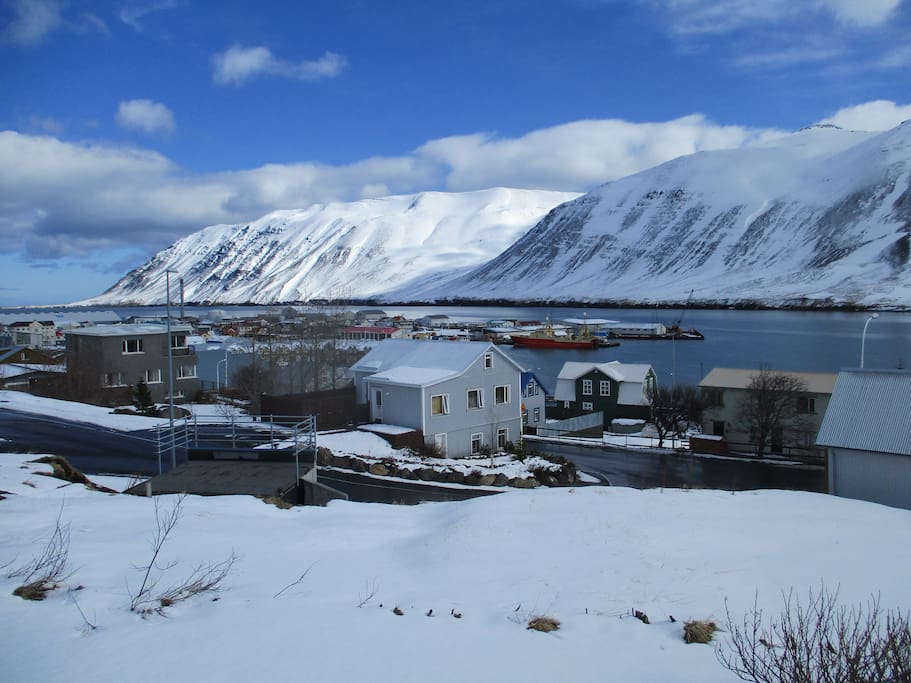 Early spring, april.