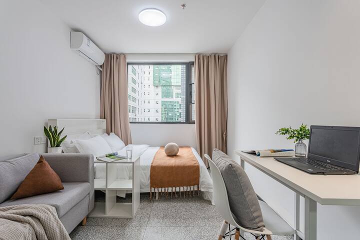                                                                 Airbnb