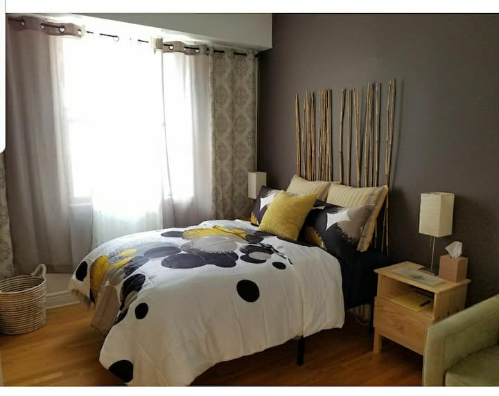 Ოთახი 201 - პირველი სართული.