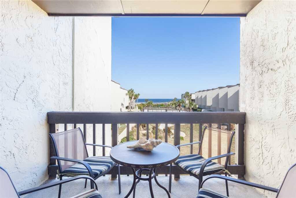 Serenity - As you're sitting out on the balcony savoring a glass of fine wine, you may have to pinch yourself to ensure your surr