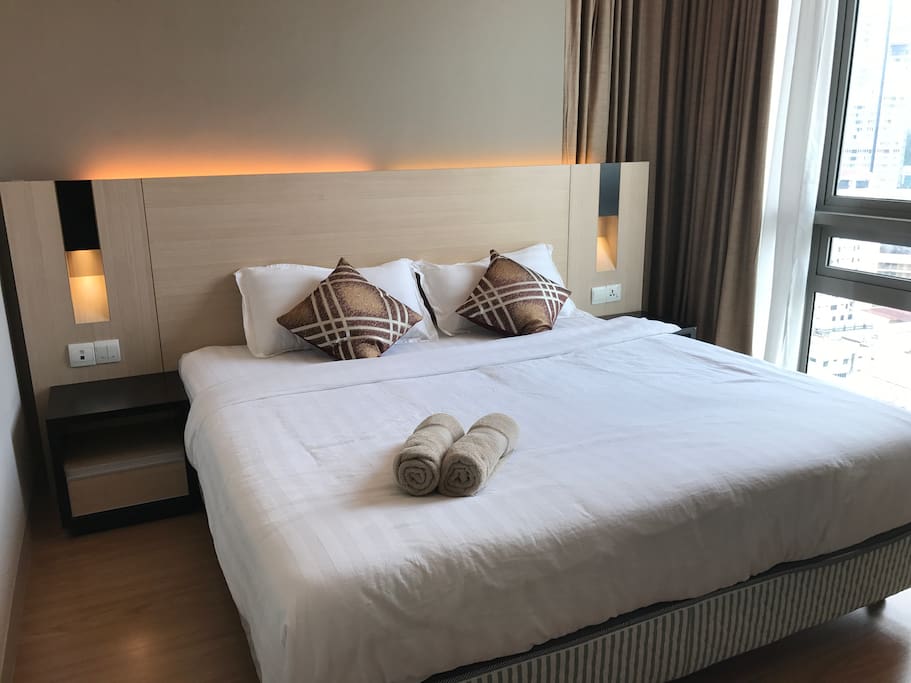 King size bed with KL Tower view