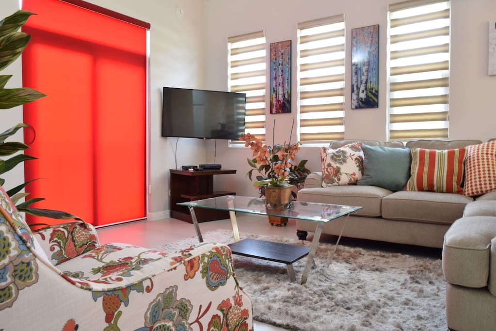 Kingston Jamaica Executive Vacation Rental - Living Room