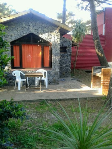 Cabaña monoambiente a 2 cuadras de la playa