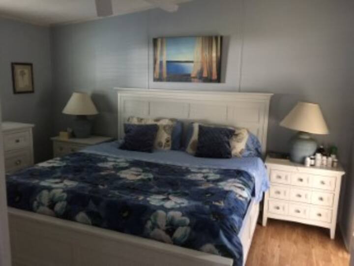 ห้องนอนใหญ่