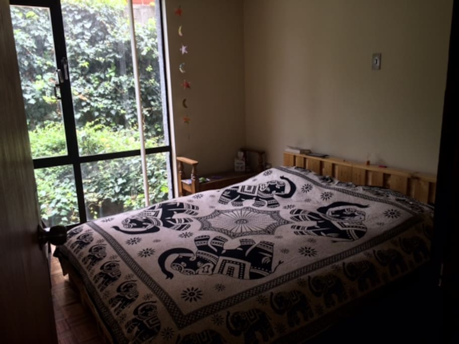Dormitorio, cama queen size