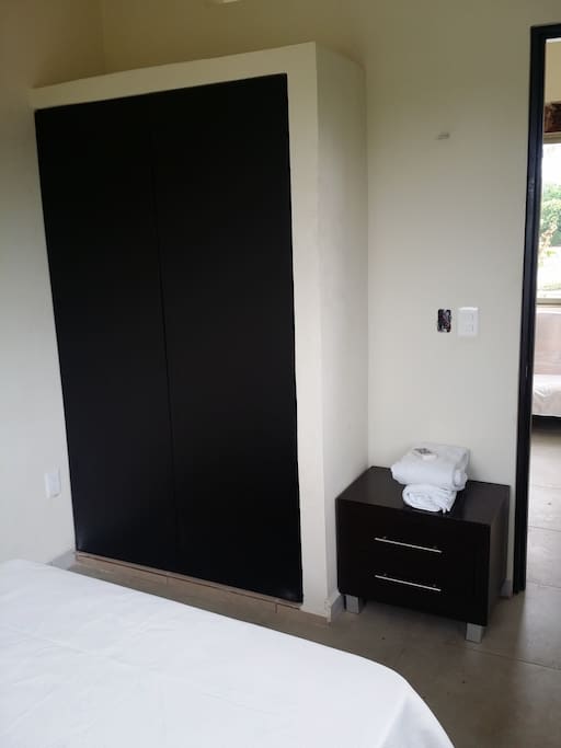 CLOSETS