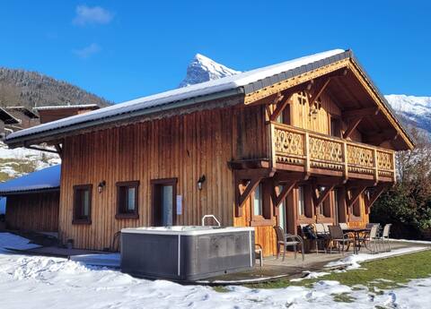 Mouze, 160m2, 6 bedrooms 3 bathrooms spa and sauna