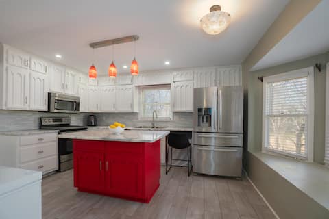 Beautiful home, space galore!!!