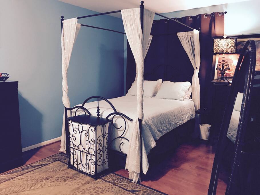 Large master bedroom, Egyptian cotton sheets, black out curtains, 2 dressers, wall to wall closet, electric fireplace...