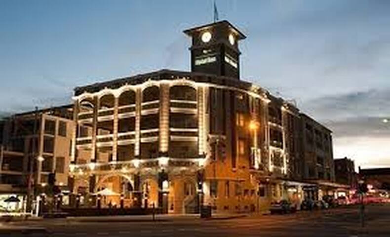 Bondi Beach, New Year in Sydney! Or Relax/Explore gallery image 5