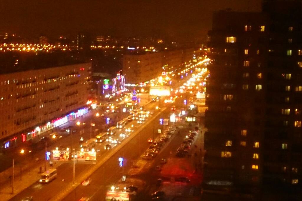 квартира расположена на 14 этаже. потрясающий вид на ленинский проспект